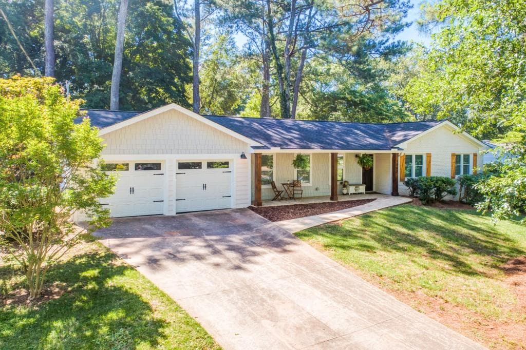 1065 Tuxedo Court, Roswell, GA 30075 — most recent listing photo