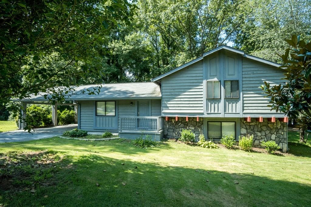 3 bedroom, 2 bathroom, 1,872 sq ft single family residence sold at 2917 Harold Dean Drive, Marietta, GA 30066 — photo 1 of 1