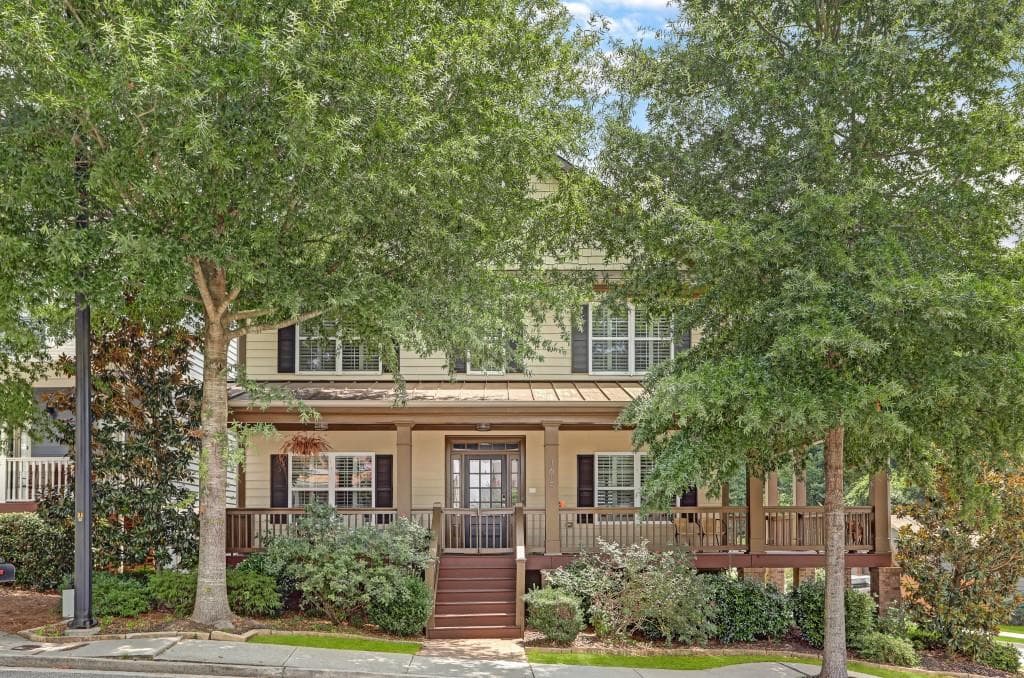 5 bedroom, 4 bathroom, 2,469 sq ft single family residence sold at 1615 Habershal Drive, Atlanta, GA 30318