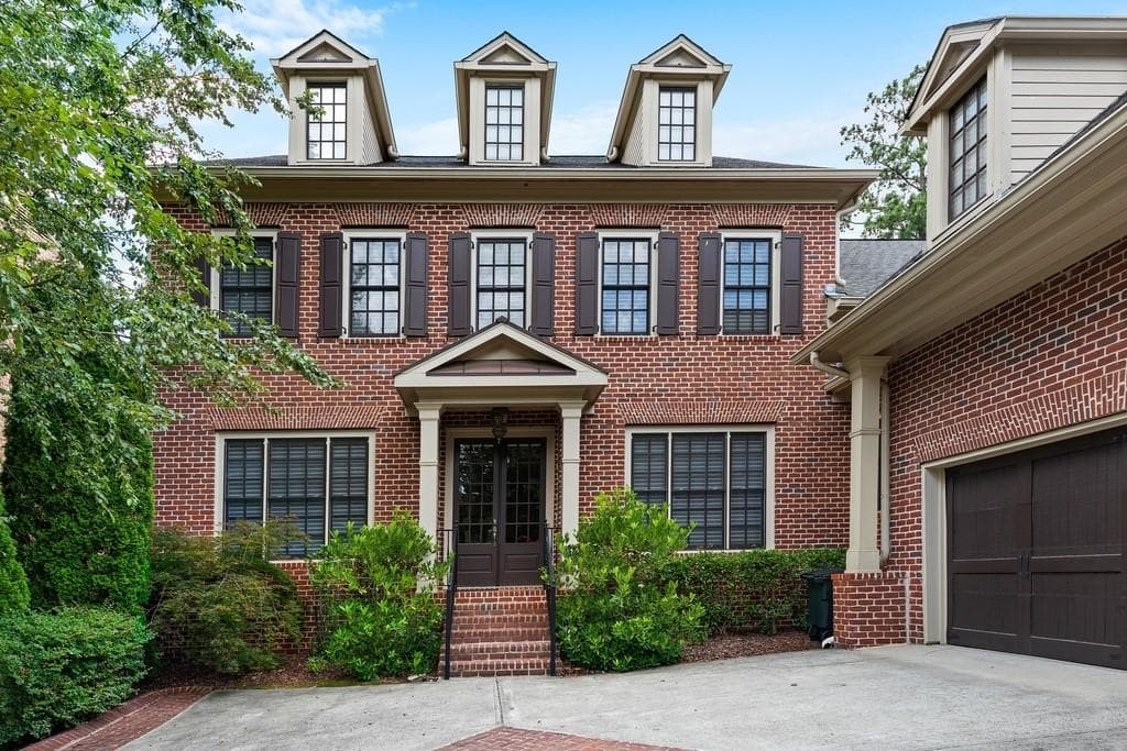 765 Glengate Place, Sandy Springs, GA 30328 — most recent listing photo