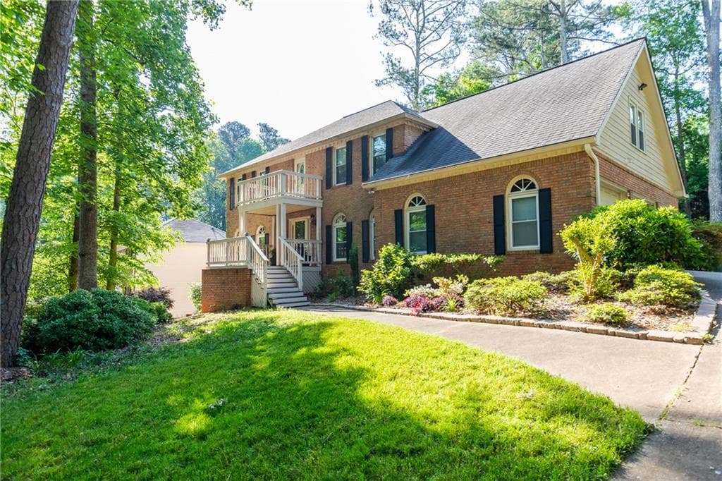 410 River Close, Roswell, GA 30075 — most recent listing photo