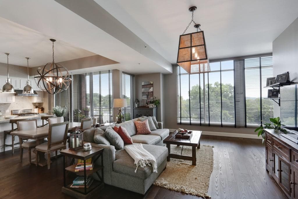 2 bedroom, 3 bathroom, 1,381 sq ft condominium sold at 1820 Peachtree Street 503, Atlanta, GA 30309