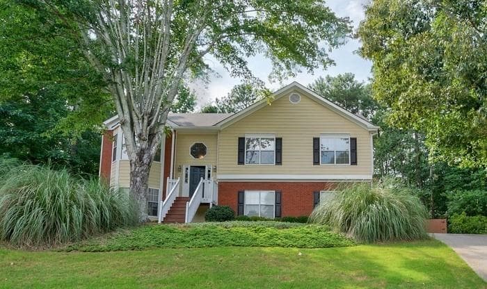 4 bedroom, 3 bathroom, 2,402 sq ft single family residence sold at 3955 Gables Place, Buford, GA 30519