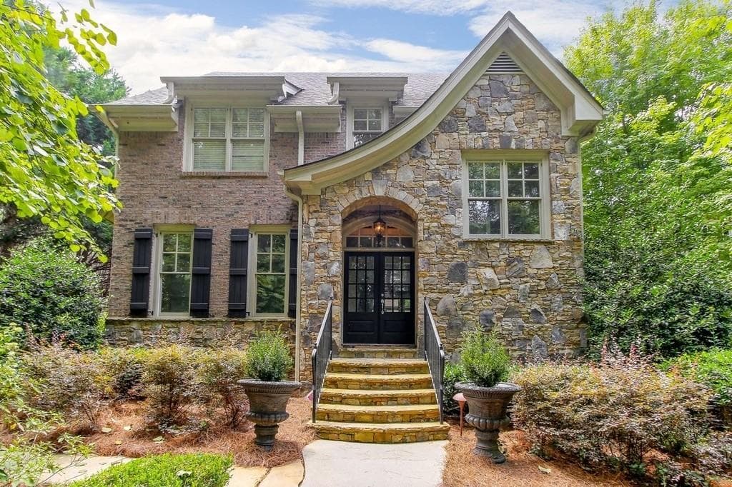 4 bedroom, 5 bathroom, 4,695 sq ft single family residence sold at 2480 Ridgewood Road, Atlanta, GA 30318