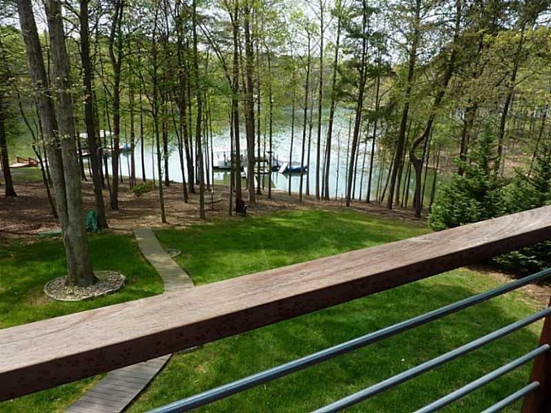 3 bedroom, 2 bathroom, 1,253 sq ft single family residence sold at 2926 Waterford Drive, Gainesville, GA 30504