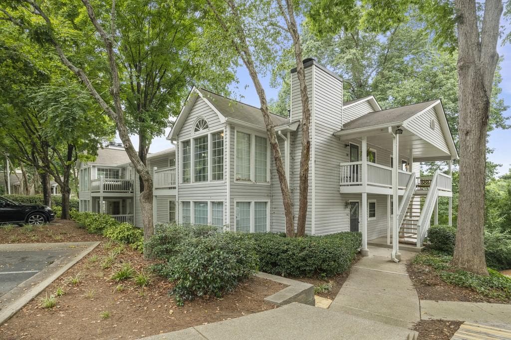2 bedroom, 1 bathroom, 1,097 sq ft condominium sold at 510 Countryside Place 510, Smyrna, GA 30080