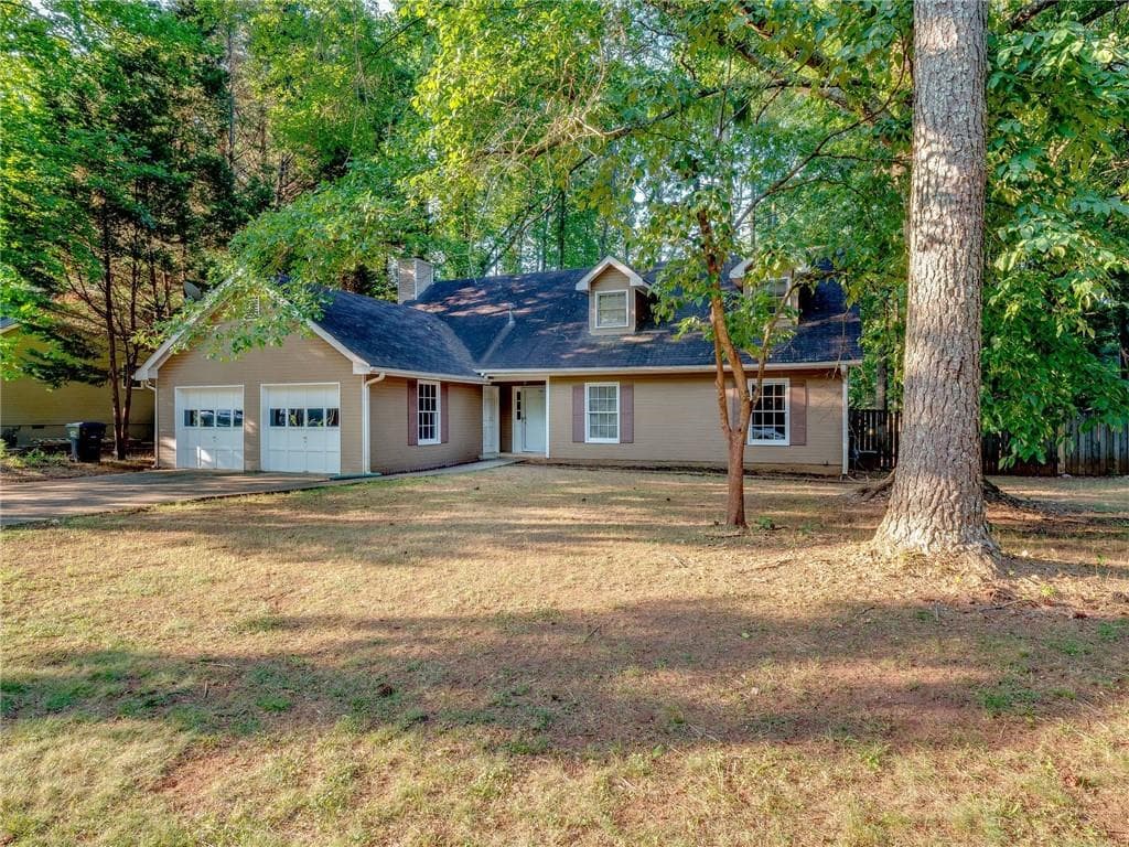 4 bedroom, 2 bathroom, 2,200 sq ft single family residence sold at 2843 Forest Chase Drive, Marietta, GA 30066 — photo 1 of 1
