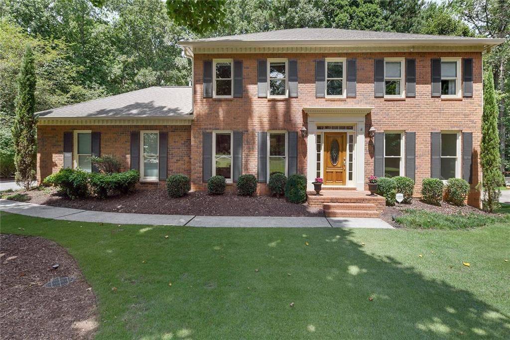 4 bedroom, 3 bathroom, 3,680 sq ft single family residence sold at 3520 New Heritage Drive, Alpharetta, GA 30022