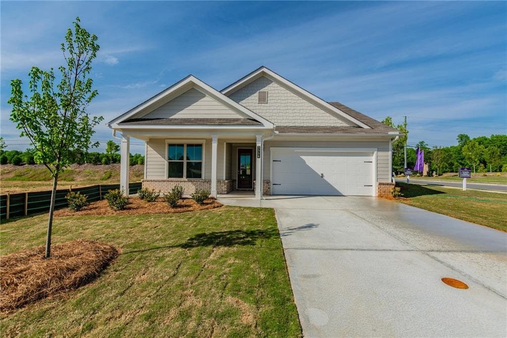 3 bedroom, 3 bathroom, 2,425 sq ft single family residence sold at 3338 Long Creek Drive, Buford, GA 30518