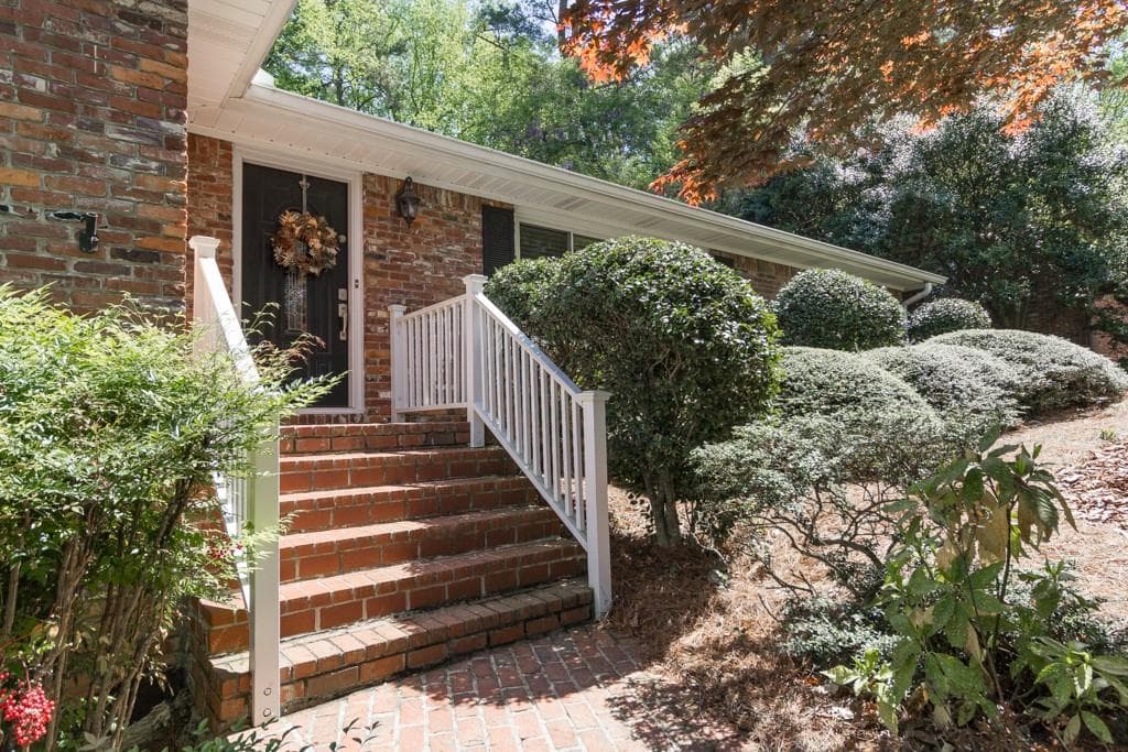 4 bedroom, 3 bathroom, 2,550 sq ft single family residence sold at 1693 Alderbrook Road, Atlanta, GA 30345