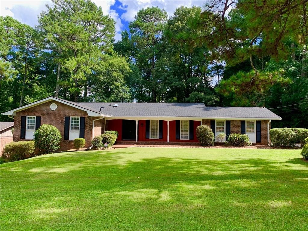 3 bedroom, 2 bathroom, 2,248 sq ft single family residence sold at 4401 Sterling Forest Drive, Decatur, GA 30034