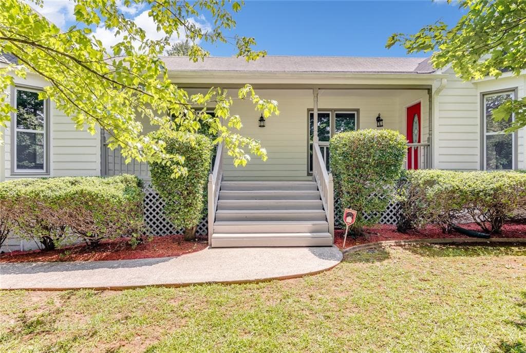 4 bedroom, 3 bathroom, 2,749 sq ft single family residence sold at 4068 Longford Drive, Marietta, GA 30066