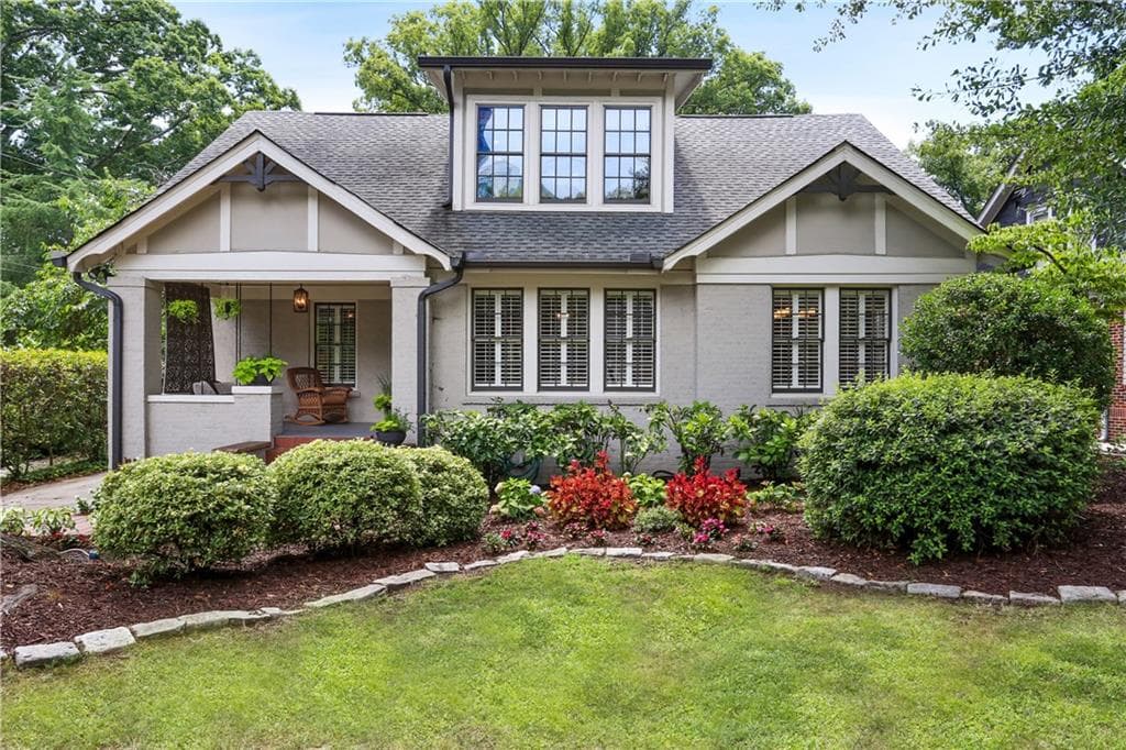 5 bedroom, 3 bathroom, 2,595 sq ft single family residence sold at 575 Martina Drive, Atlanta, GA 30305