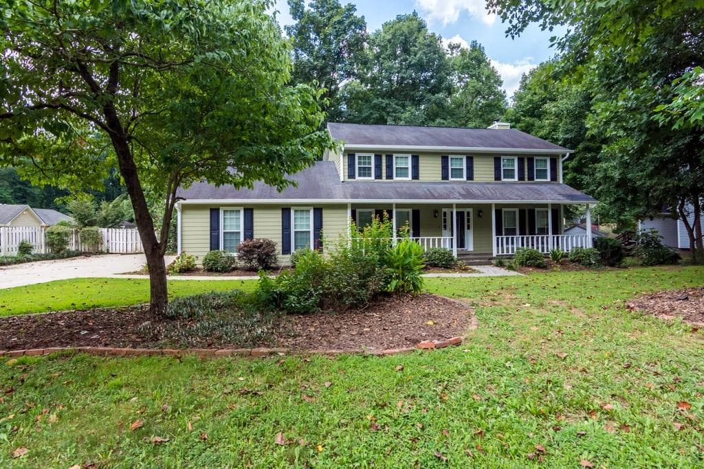 1656 Oak Crest Court, Marietta, GA 30066 — most recent listing photo