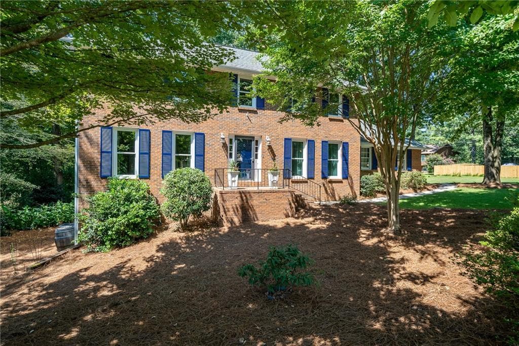 3 bedroom, 3 bathroom, 2,640 sq ft single family residence sold at 4631 Breakwater Way, Marietta, GA 30066