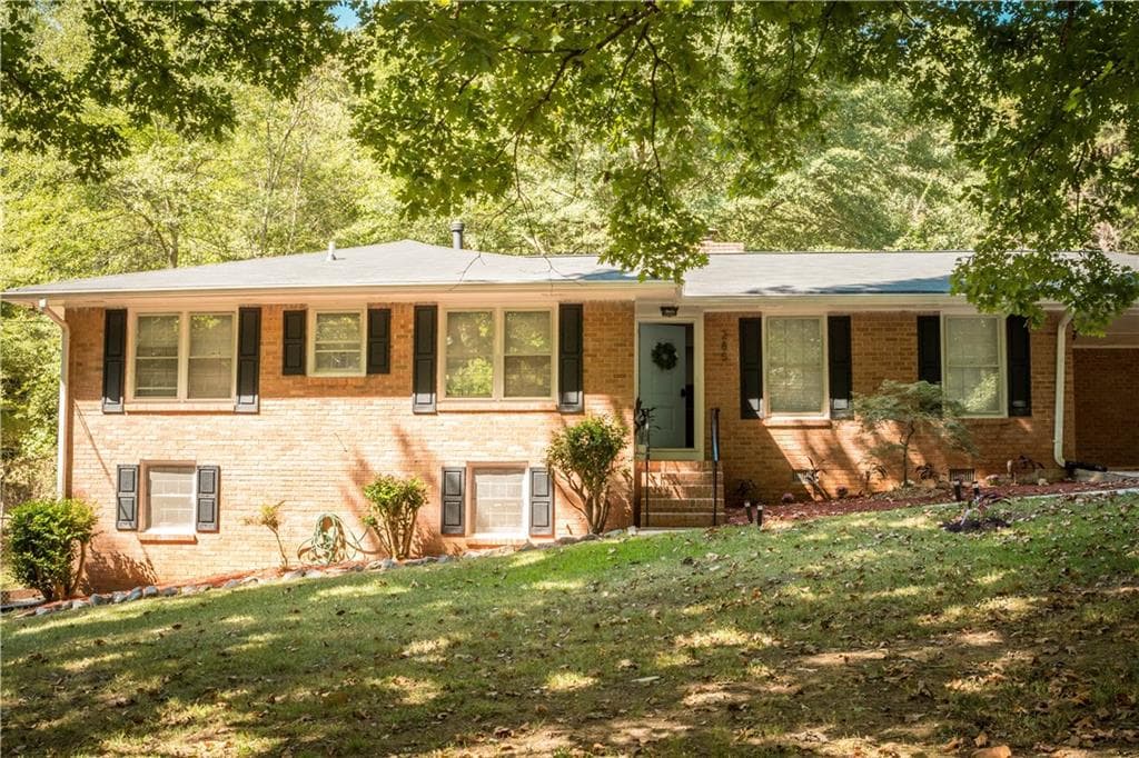 3 bedroom, 3 bathroom single family residence sold at 285 Walker Avenue, Fayetteville, GA 30215