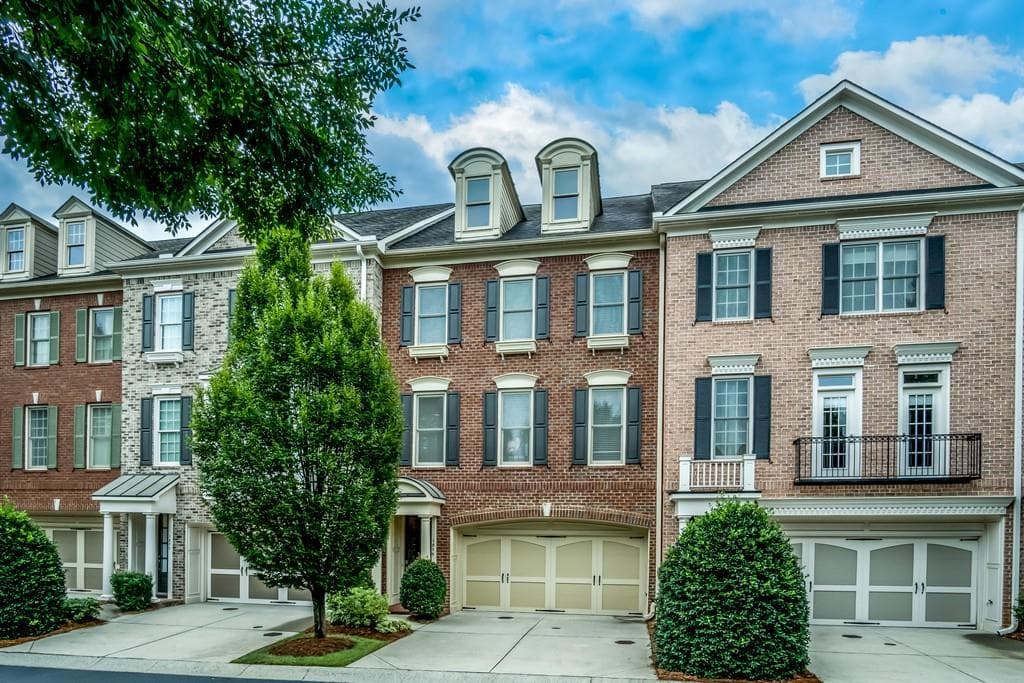 3 bedroom, 4 bathroom, 2,900 sq ft townhouse sold at 1879 Adagio Drive, Alpharetta, GA 30009