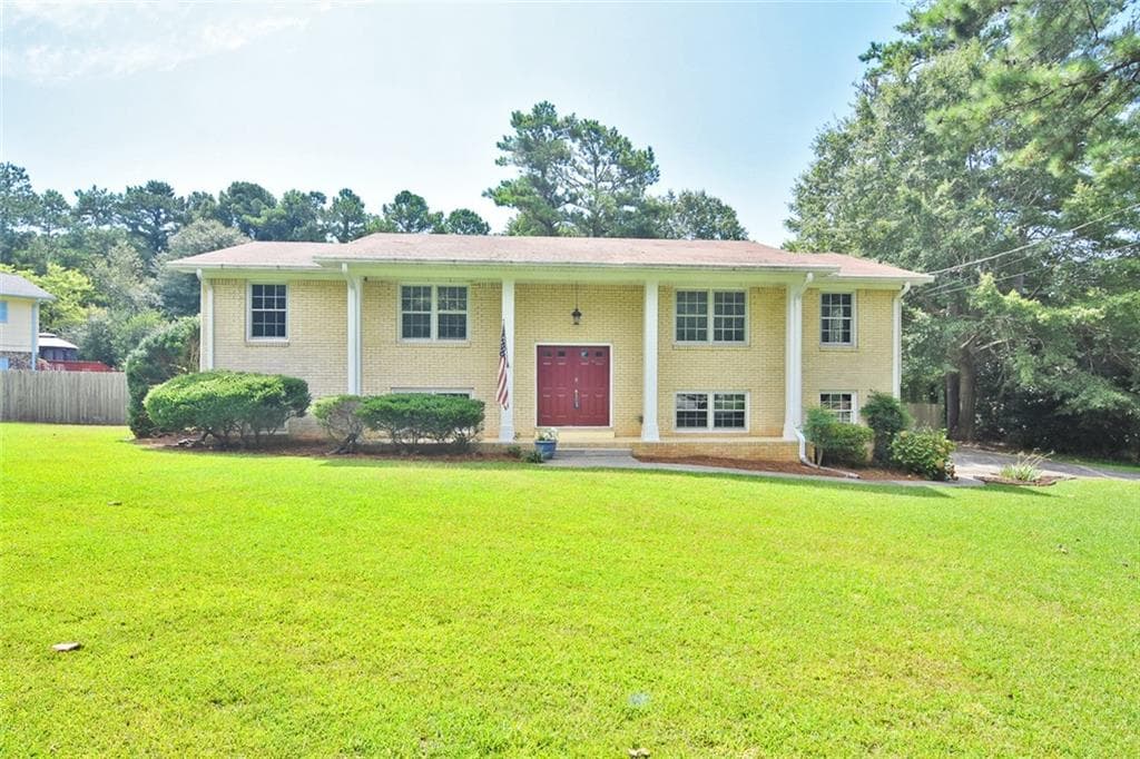 399 Foxfire Drive, Smyrna, GA 30082 — most recent listing photo