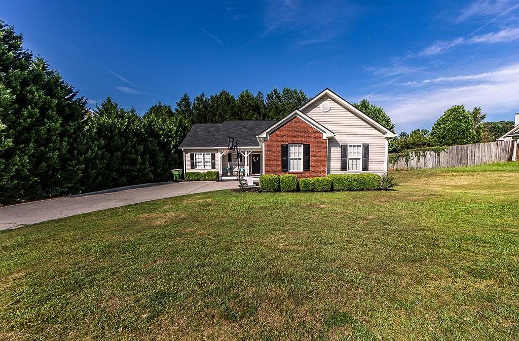 3 bedroom, 2 bathroom, 1,446 sq ft single family residence sold at 835 Masters Drive, Monroe, GA 30655
