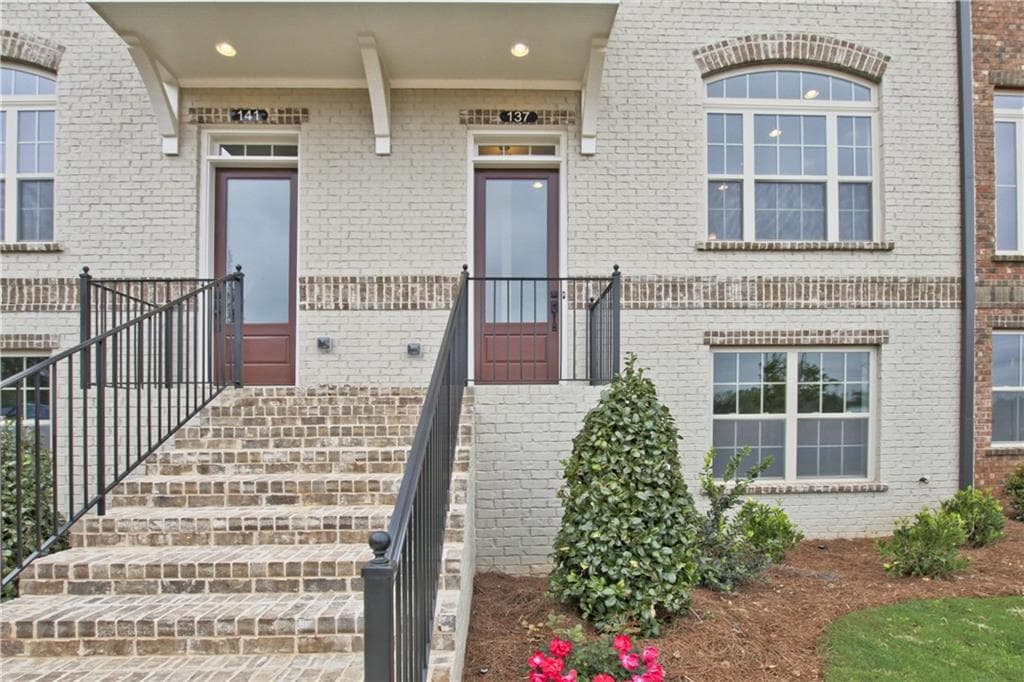 3 bedroom, 4 bathroom, 2,221 sq ft townhouse sold at 317 Marlowe Alley 120, Johns Creek, GA 30024