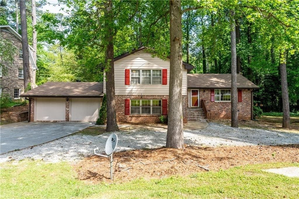 905 ROWLAND Road, Stone Mountain, GA 30083 — most recent listing photo