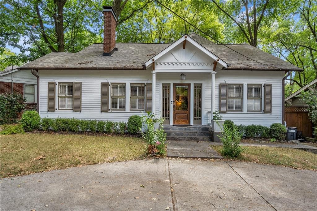 4 bedroom, 3 bathroom, 2,930 sq ft single family residence sold at 109 Peachtree Hills Avenue, Atlanta, GA 30305