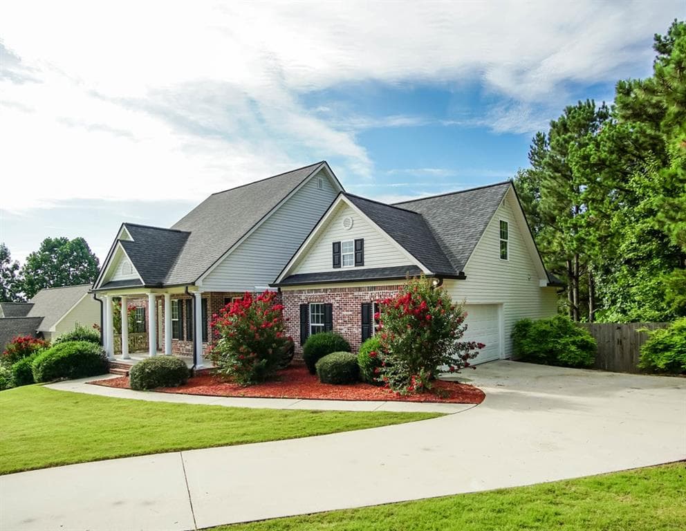 4967 Holland View Drive, Flowery Branch, GA 30542 — most recent listing photo