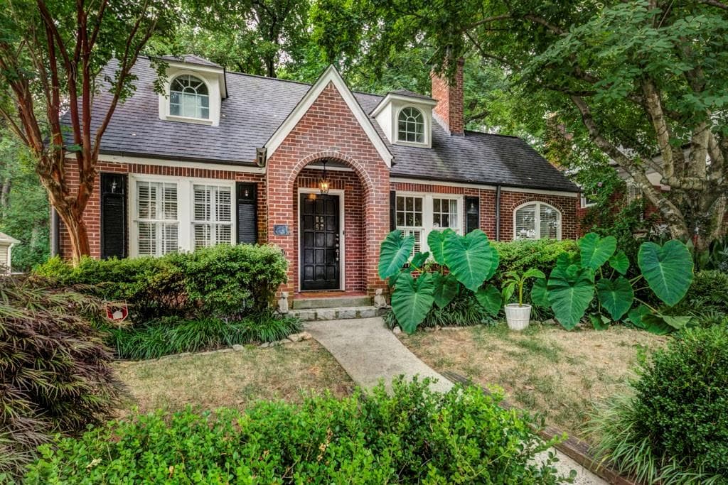 3 bedroom, 2 bathroom, 2,072 sq ft single family residence sold at 787 Martina Drive, Atlanta, GA 30305