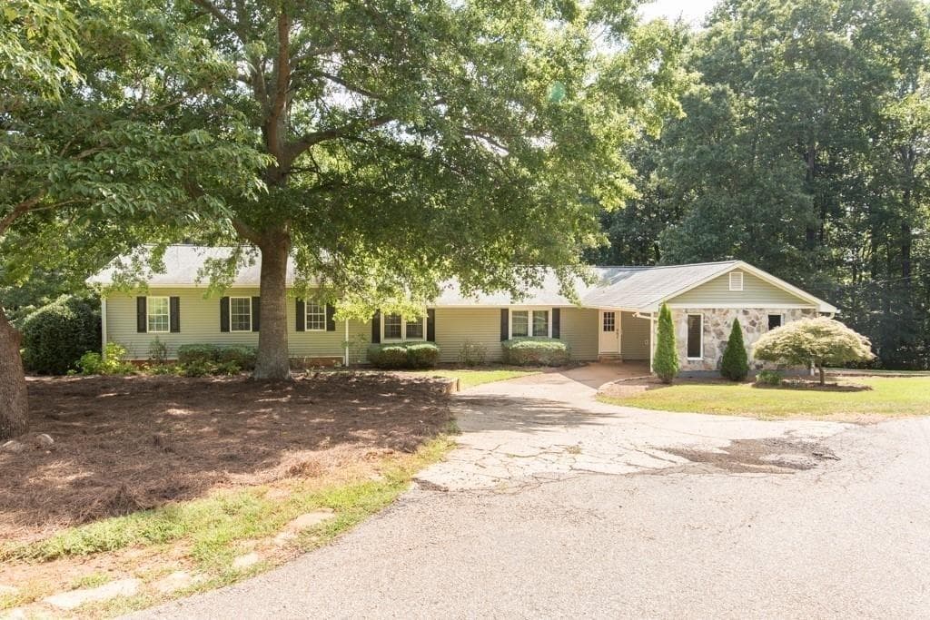 4031 Tanners Mill Road, Braselton, GA 30517 — most recent listing photo