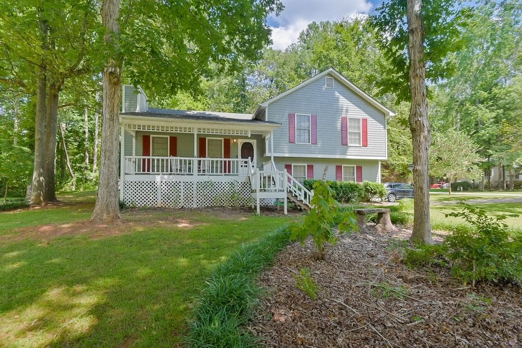 3 bedroom, 2 bathroom, 1,220 sq ft single family residence sold at 243 Sumer Lane, Douglasville, GA 30134
