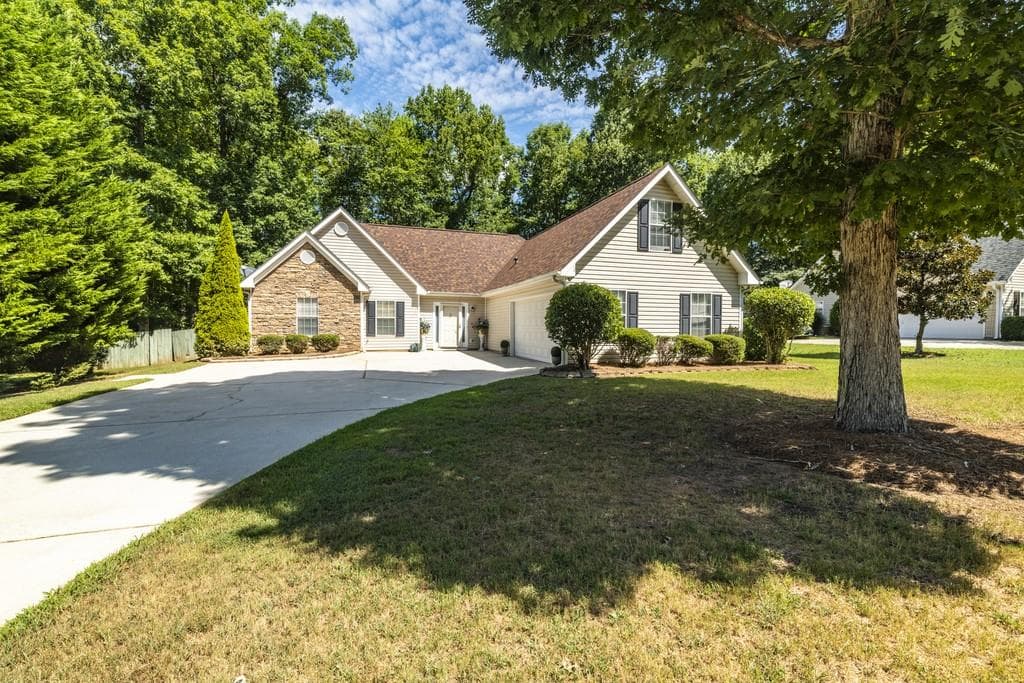 251 PEBBLE CREEK Drive, Mcdonough, GA 30253 — most recent listing photo