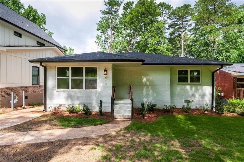 3 bedroom, 3 bathroom, 1,700 sq ft single family residence sold at 513 DANIEL Avenue, Decatur, GA 30032