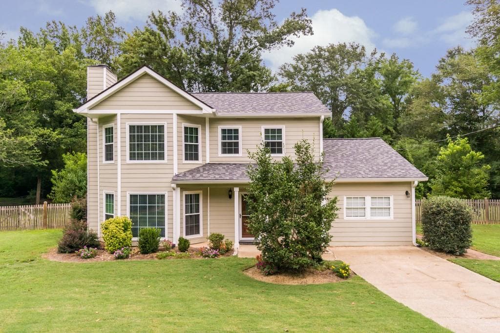 385 HERITAGE Lane, Alpharetta, GA 30009 — most recent listing photo