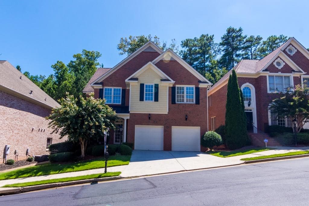 4 bedroom, 4 bathroom, 3,255 sq ft single family residence sold at 1201 Dunwoody Village Drive, Atlanta, GA 30338