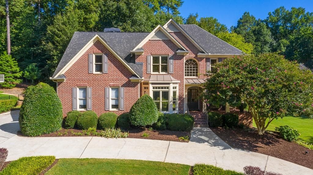 5 bedroom, 5 bathroom, 5,135 sq ft single family residence sold at 703 Vinings Estates Drive, Smyrna, GA 30126