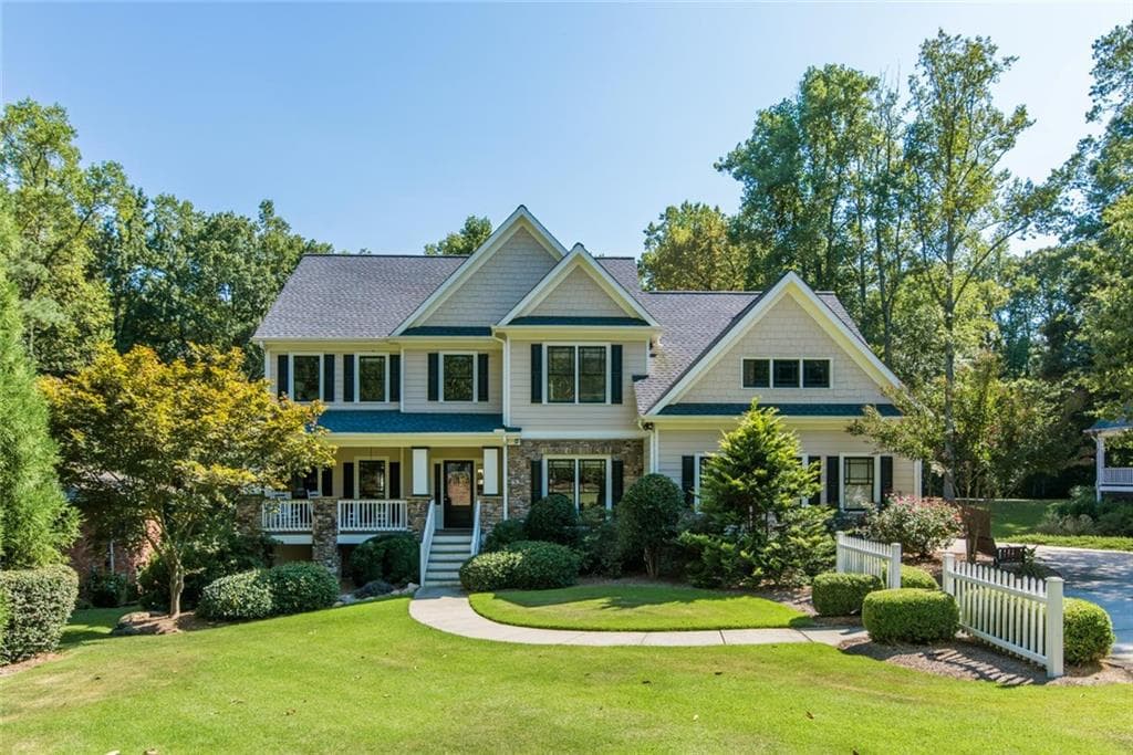 5 bedroom, 3 bathroom, 3,010 sq ft single family residence sold at 2200 Cumberland Drive, Smyrna, GA 30080