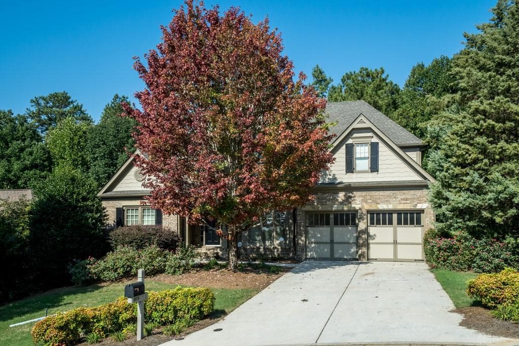 4 bedroom, 4 bathroom, 3,108 sq ft single family residence sold at 6076 Kingston Drive, Douglasville, GA 30135