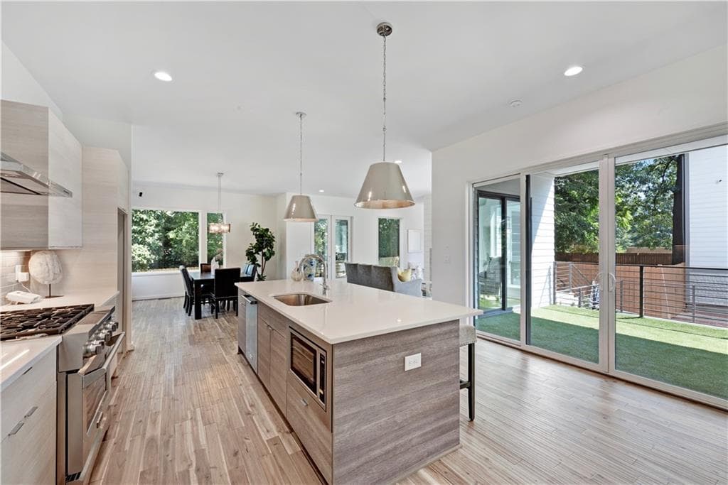 4 bedroom, 4 bathroom, 2,518 sq ft single family residence sold at 528-B Angier Avenue, Atlanta, GA 30308