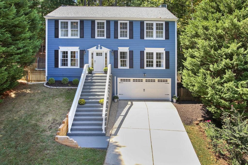 4 bedroom, 3 bathroom, 2,012 sq ft single family residence sold at 10510 SUMMER CREEK Drive, Johns Creek, GA 30022