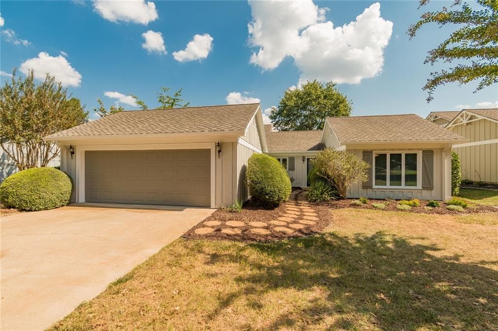 2 bedroom, 2 bathroom, 1,651 sq ft single family residence sold at 3635 N River Road, Gainesville, GA 30506