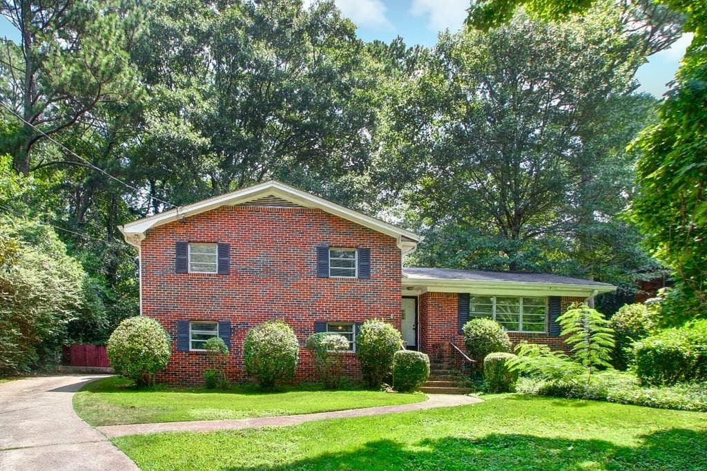 3 bedroom, 3 bathroom, 2,031 sq ft single family residence sold at 619 N Superior Avenue, Decatur, GA 30033