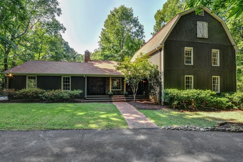 6 bedroom, 5 bathroom, 4,842 sq ft single family residence sold at 9680 Buice Road, Alpharetta, GA 30022