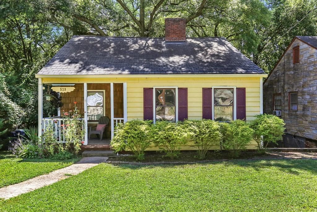 2 bedroom, 1 bathroom, 916 sq ft single family residence sold at 529 Robinson Avenue, Atlanta, GA 30315