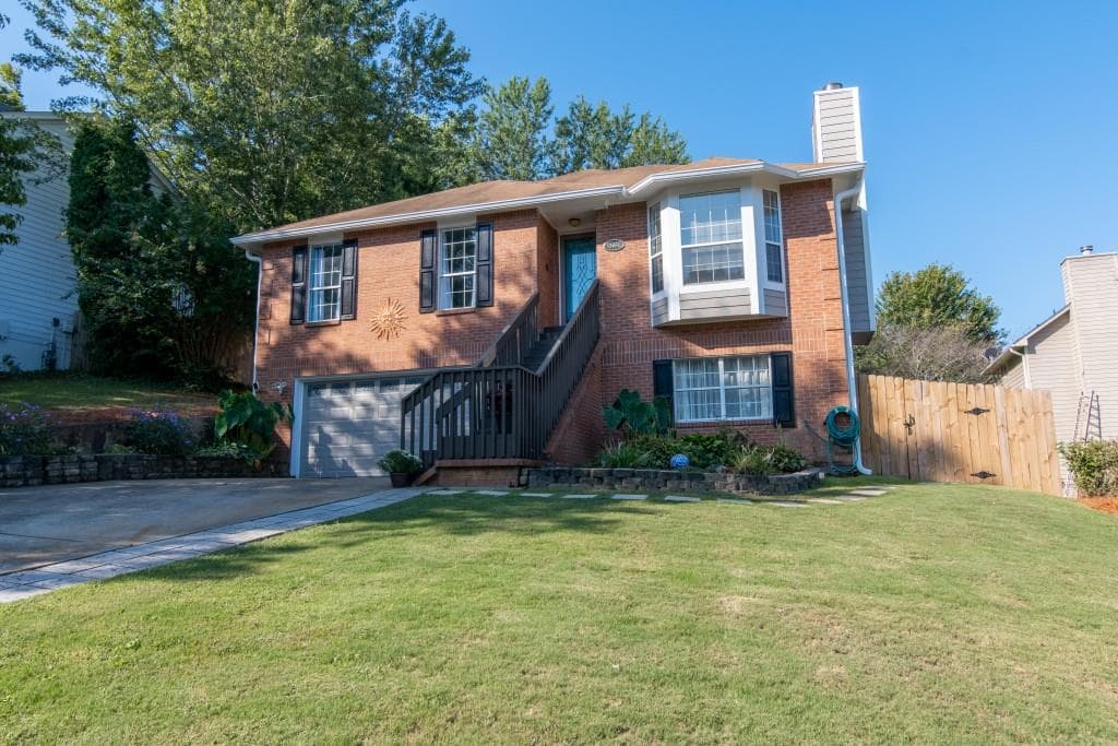 10460 Meadow Run Trace, Johns Creek, GA 30022 — most recent listing photo