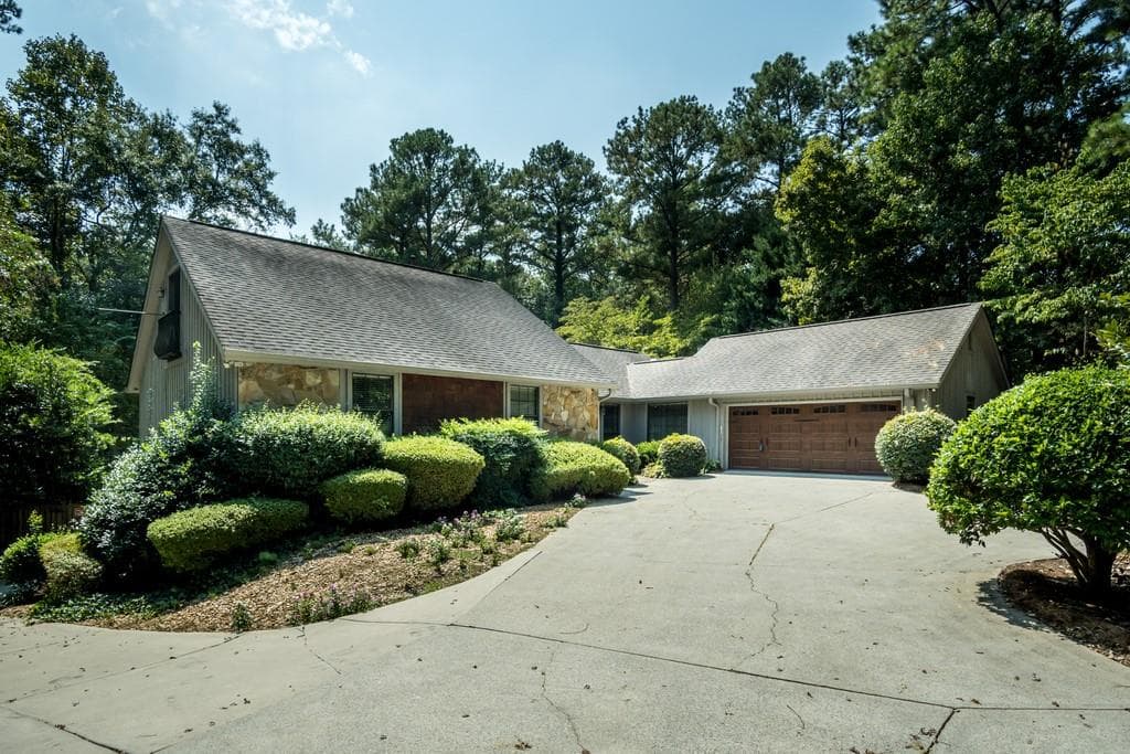2800 Roxburgh Drive, Roswell, GA 30076 — most recent listing photo