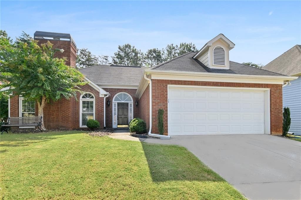 3 bedroom, 2 bathroom, 2,024 sq ft single family residence sold at 200 Glen Holly Drive, Roswell, GA 30076
