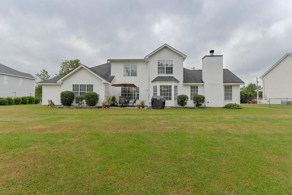 5 bedroom, 3 bathroom, 2,674 sq ft single family residence sold at 2195 ROSEWOOD MILL Court, Loganville, GA 30052