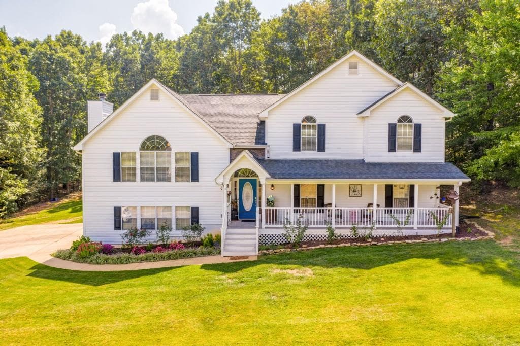 4 bedroom, 3 bathroom, 2,852 sq ft single family residence sold at 351 Laiken Drive, Jasper, GA 30143
