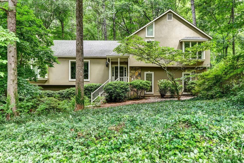 3 bedroom, 3 bathroom, 2,680 sq ft single family residence sold at 255 Wind Shadow Court, Roswell, GA 30075