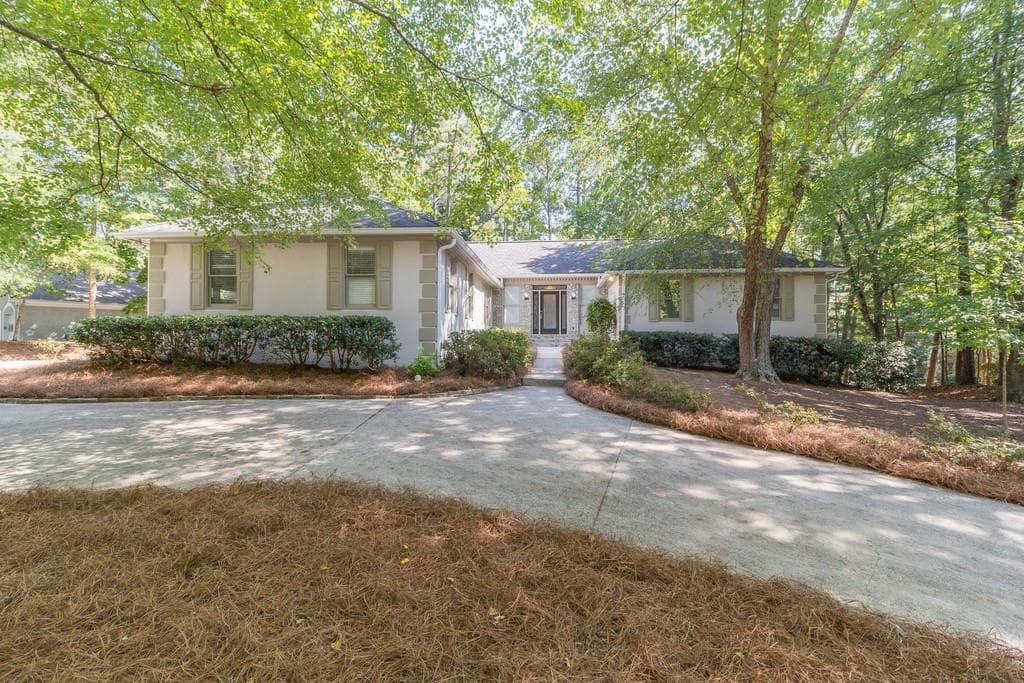 605 Mount Victoria Place, Alpharetta, GA 30022 — most recent listing photo